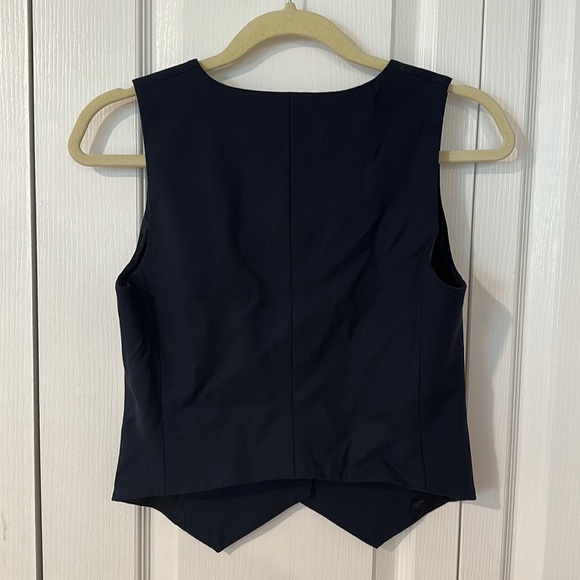 Aritzia Babaton Navy Vest Top - Picture 3 of 3